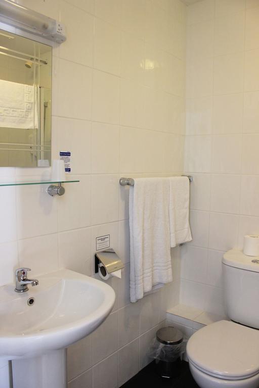 Bridgemary Manor Hotel & Pub Gosport Ngoại thất bức ảnh