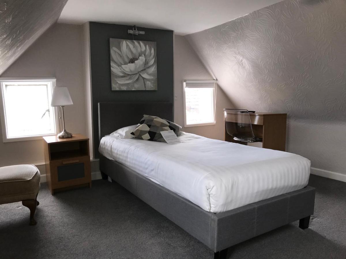 Bridgemary Manor Hotel & Pub Gosport Ngoại thất bức ảnh