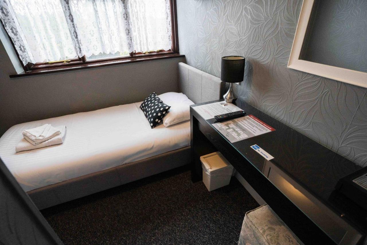 Bridgemary Manor Hotel & Pub Gosport Ngoại thất bức ảnh